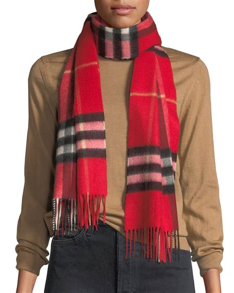 burberry cashmere classic plaid scarf amazon|burberry reversible check cashmere scarf.